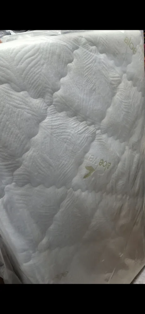 מזרן נושם עם כיסוי בד אלוורה איכותי ומפנק. בד מנדף זיעה. צד רך צד קשה . עובי 10 ס";מ