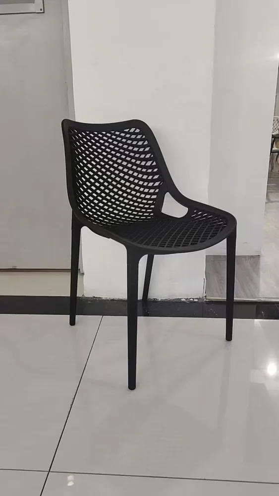 כסא פלסטיק יצוק דגם ";אולטרא"; לשימוש פנים או חוץ במבחר צבעים