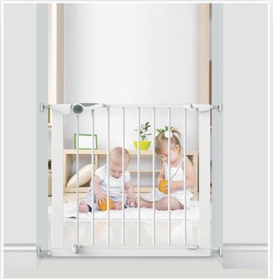 שער בטיחות איכותי ביותר לחץ ללא קדיחה איזי פיט + 3 הארכות 75-131 ס״מ במבינו . צבע לבן/שחור